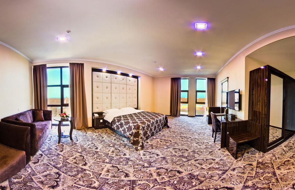 Plaza Hotel Bishkek Room photo